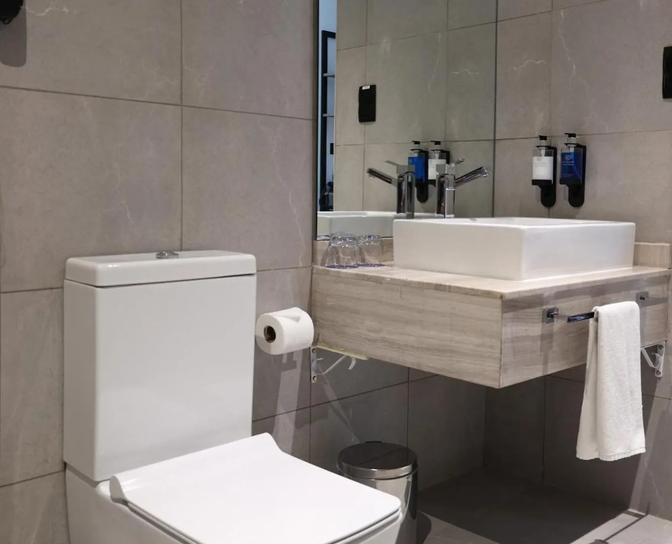****  Grand Kingsgate Jaddaf Waterfront Hotel By Millennium Dubai United Arab Emirates